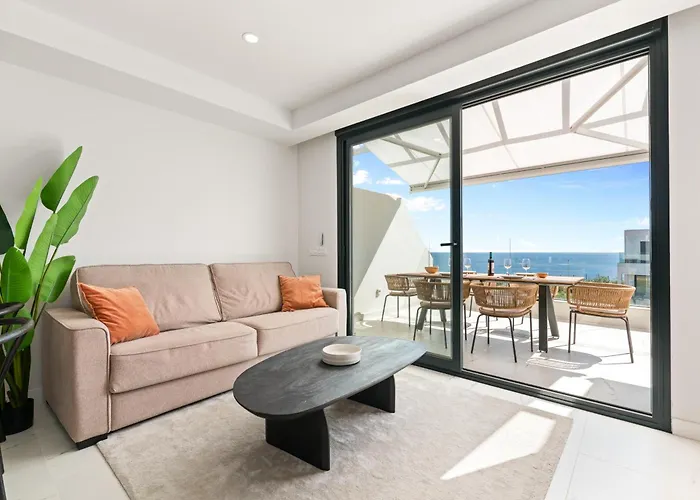 Azata Delmare 2461 *