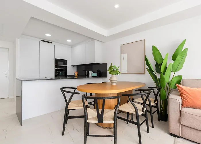 Azata Delmare 2461 Apartment