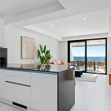 Apartman Azata Delmare 2461 *