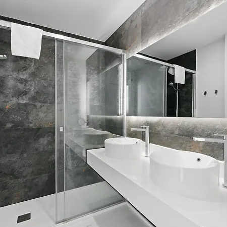 Azata Delmare 2461 *