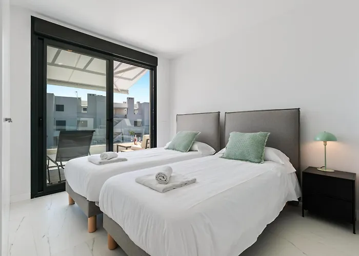 Azata Delmare 2461 Estepona