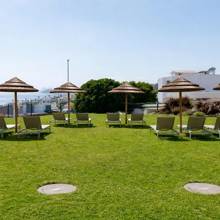 Azata Delmare 2461 * 埃斯特波纳